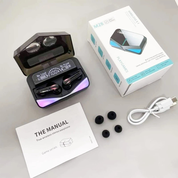 هدفون بلوتوثی مدل M28 TWS بدون قابلیت نویز کنسلینگ، درگاه شارژ USB Type-C، دارای صفحه نمایش LED برای نمایش میزان شارژ، باتری قابل شارژ تا 200 ساعت